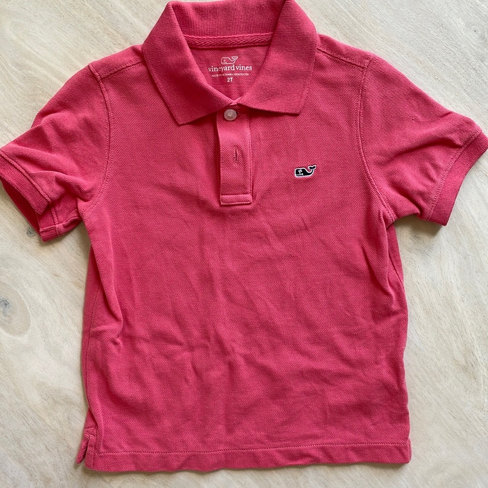 EUC VINEYARD VINES SZ 2T washed red POLO